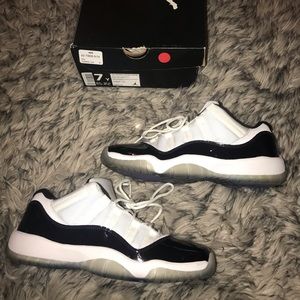 Air Jordan 11 Retro Low BG